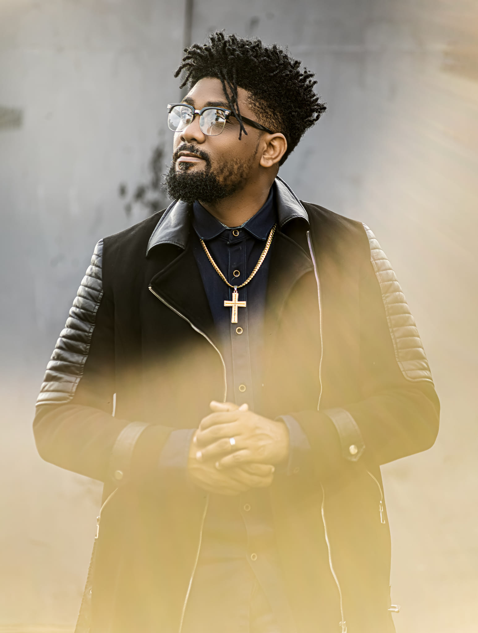 Paul GABRYEL - Traducteur - Artiste - Auteur - Compositeur - Réalisateur - Photographe