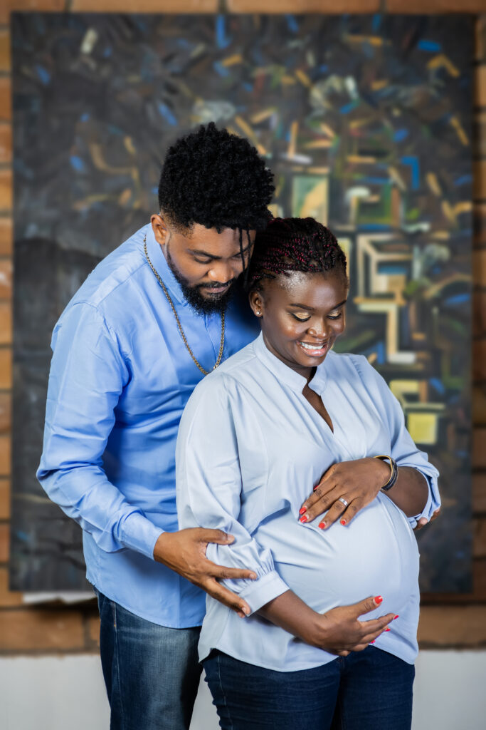 Beautiful Black Pregnant Woman Photography by ArtMindes Studio Photography. African Pregnant Woman. Cameroonian Photography. Portrait. Photographie de Grossesse