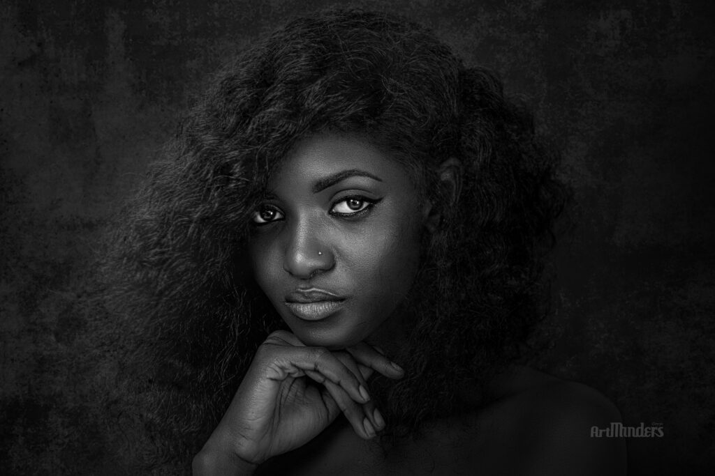 Beautiful Black Woman Photography by ArtMindes Studio Photography. African Woman. Cameroonian Photography. Photographie Noir Sur Blanc. Portrait. Photo Portrait. Photographie de Beauté.