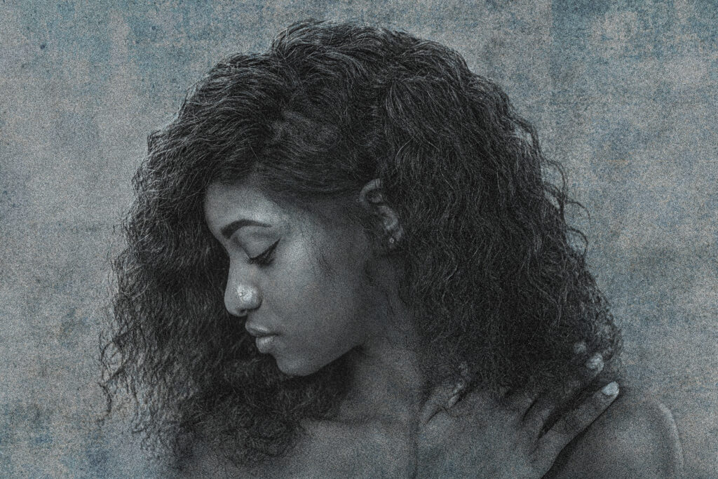 Beautiful Black Woman Photography by ArtMindes Studio Photography. African Woman. Cameroonian Photography. Photographie Noir Sur Blanc. Portrait. Photo Portrait. Photographie de Beauté.