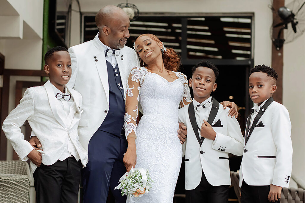 Nadine et Alain - Civil Wedding - Religious Wedding - Benediction Nuptiale - Black and White Photography - Traditional African Wedding - Mariage Traditionnel Africain - Cultural Heritage - Héritage Culturel